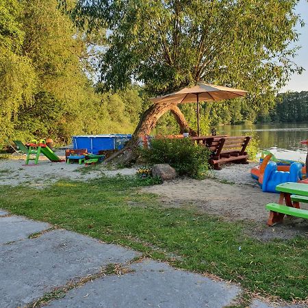 Agroturystyka "Jezioranka" Unichowo Экстерьер фото